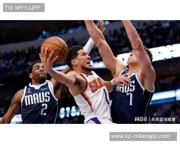 布克半场展现得分能力9投4中贡献14分2板5助表现抢眼