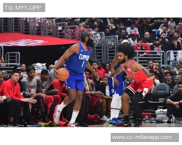 快船第三节发力哈登狂砍14分小卡贡献10分助队净胜11分